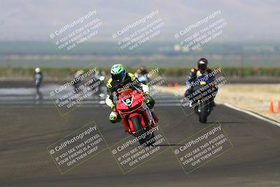 media/Sep-21-2025-TrackDaz (Sun) [[277c75b276]]/B Group/1020am (Turn 1)/